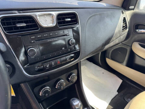 2013 Chrysler 200 Limited