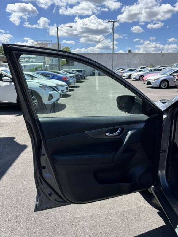 2015 Nissan Rogue SV