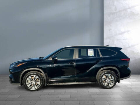 2023 Toyota Highlander Hybrid XLE