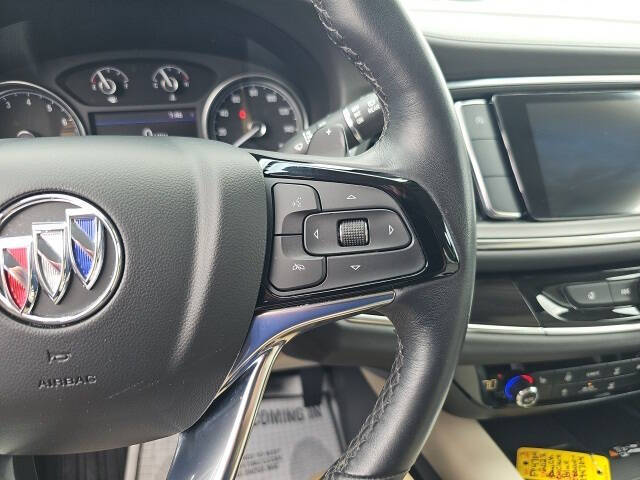 2022 Buick Enclave Essence