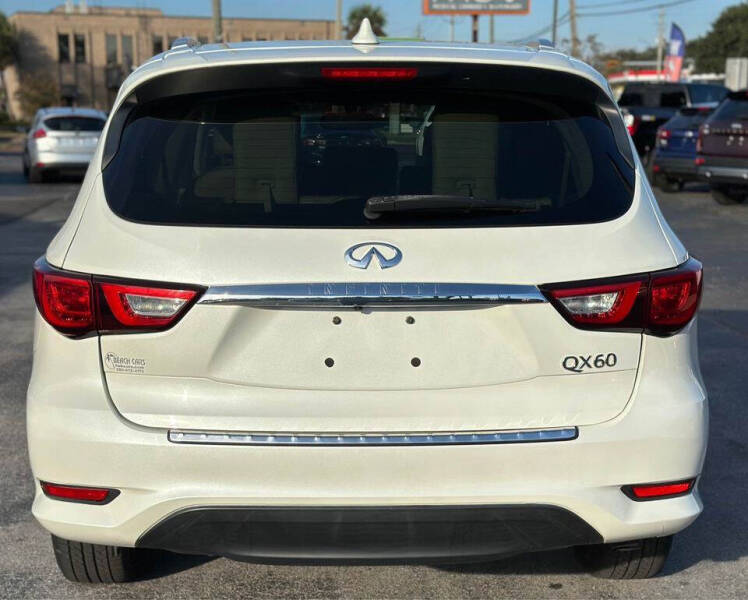 2017 INFINITI QX60 Base photo 4