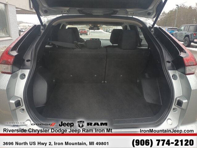 2024 Mitsubishi Eclipse Cross LE