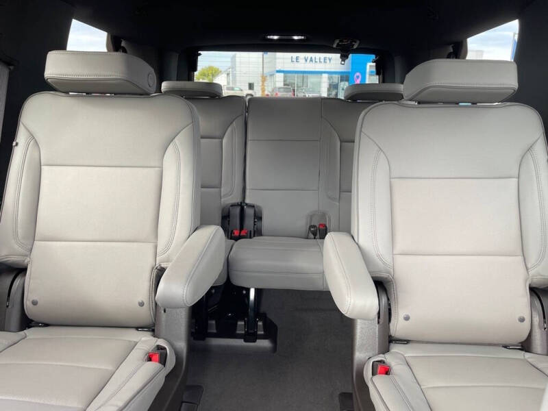 2025 GMC Yukon Elevation