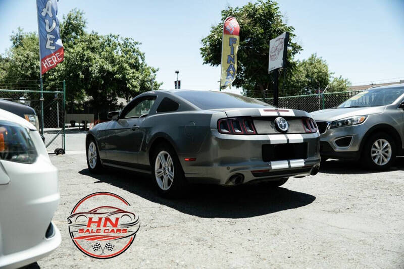 2014 Ford Mustang V6
