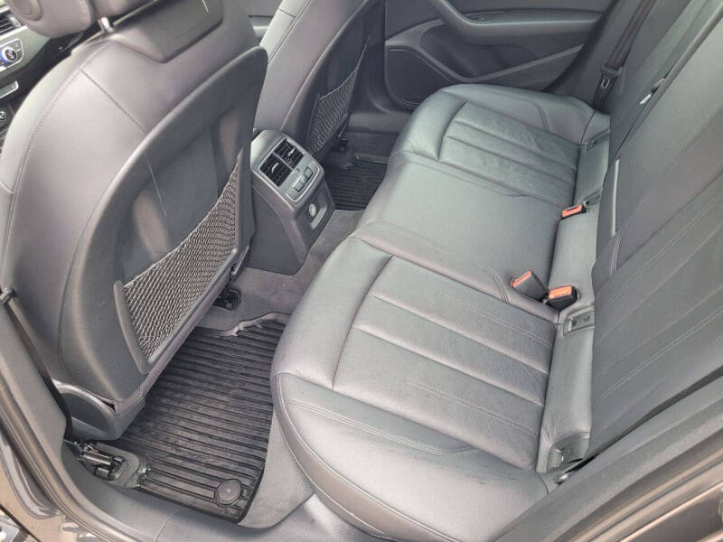 2017 Audi A4 2.0T quattro Premium