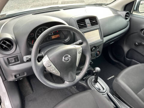 2019 Nissan Versa S Plus