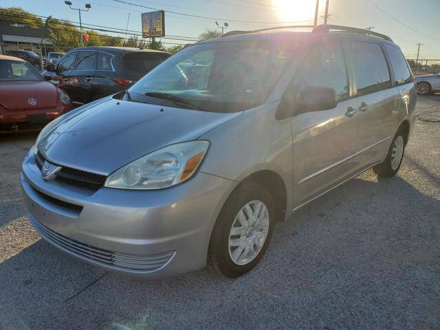 2004 Toyota Sienna LE 7 Passenger