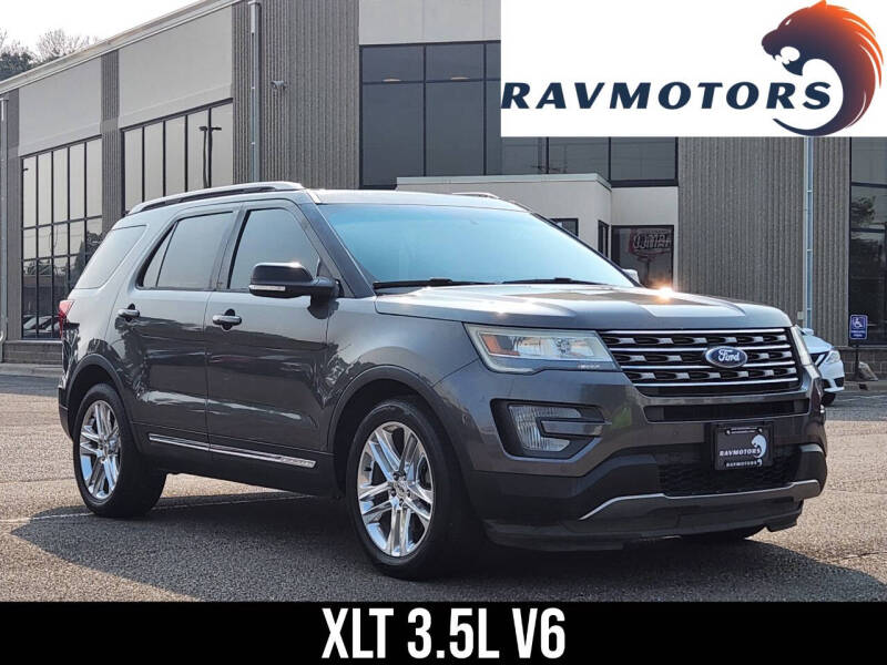 2016 Ford Explorer XLT's photo