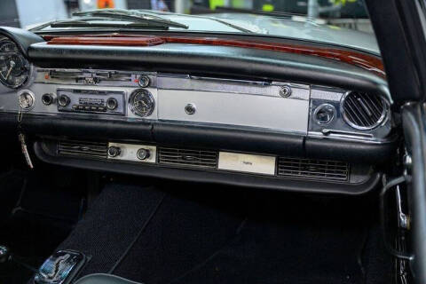 1970 Mercedes-Benz 280-Class