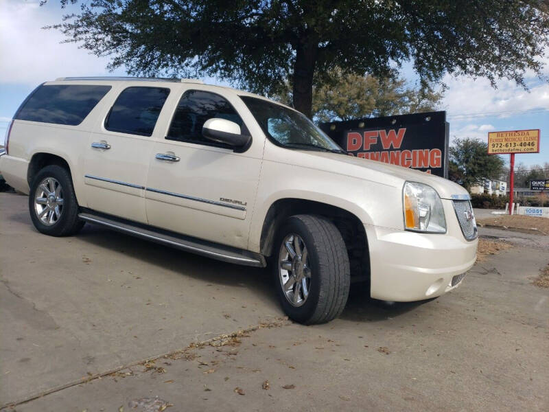 2011 GMC Yukon XL for sale at Bad Credit Call Fadi in Dallas TX