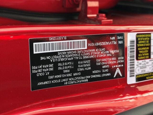 2025 VinFast VF8 Eco