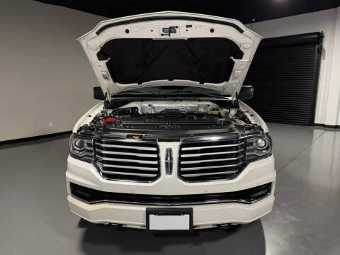 2017 Lincoln Navigator Select