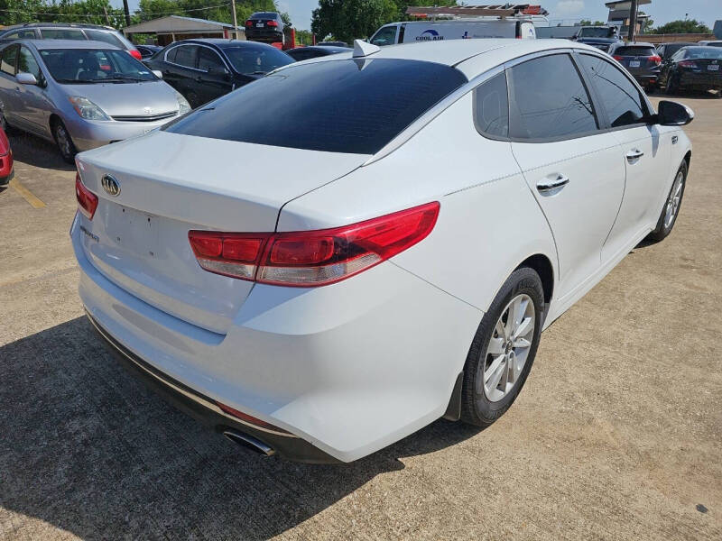 2017 Kia Optima LX
