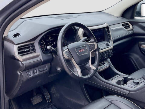 2022 GMC Acadia Denali