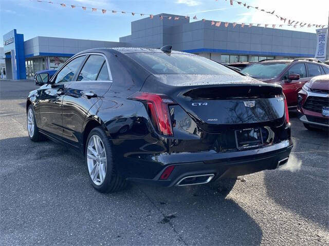 2023 Cadillac CT4 Luxury