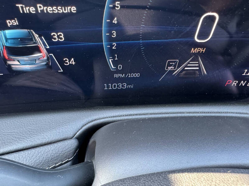 2025 Cadillac XT4 Premium Luxury