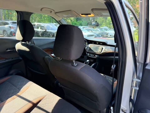 2019 Nissan Kicks SR