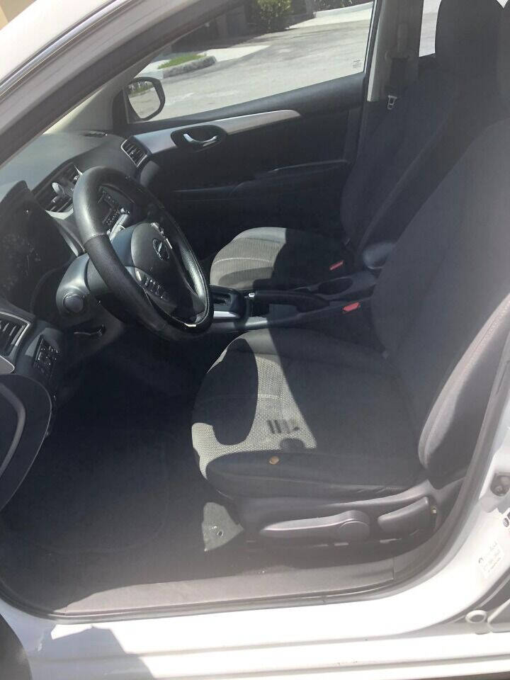 2005 DODGE Neon Sedan - $2,500