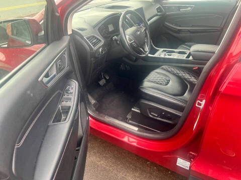 2023 Ford Edge Titanium