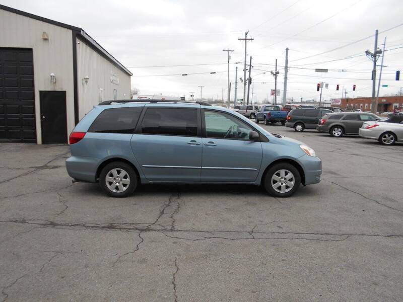 2005 Toyota Sienna for sale at Settle Auto Sales TAYLOR ST. in Fort Wayne IN