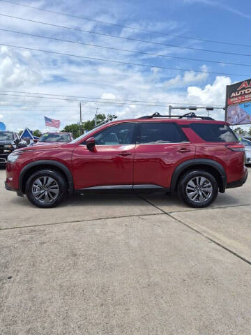 2024 Nissan Pathfinder SV