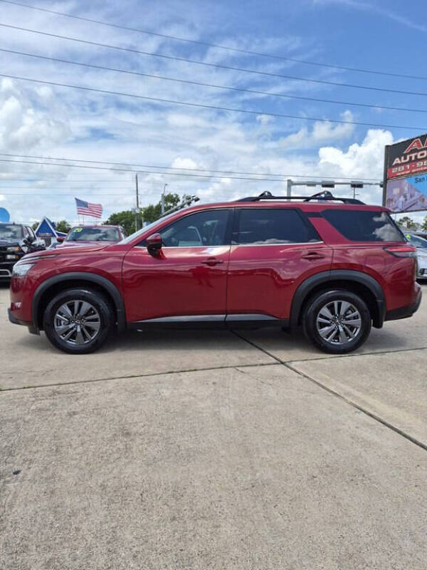 2024 Nissan Pathfinder SV