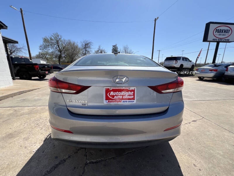 2017 Hyundai Elantra SE