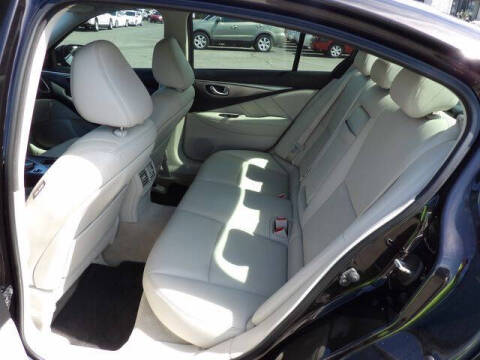 2015 Infiniti Q50 Premium