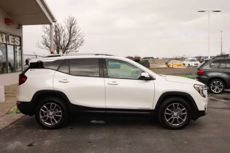 2023 GMC Terrain SLT