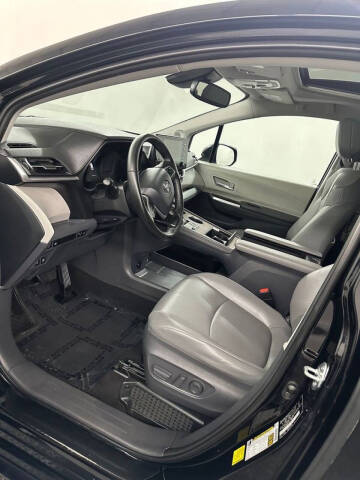 2025 Toyota Sienna