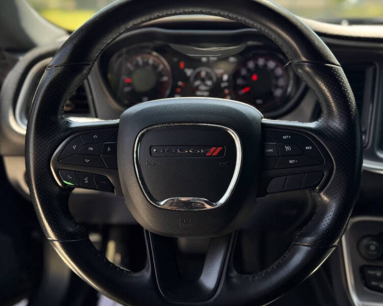 2019 Dodge Challenger SXT
