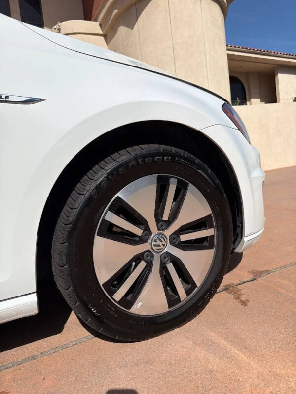 2016 Volkswagen e-Golf SE