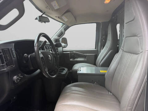 2023 GMC Savana 2500