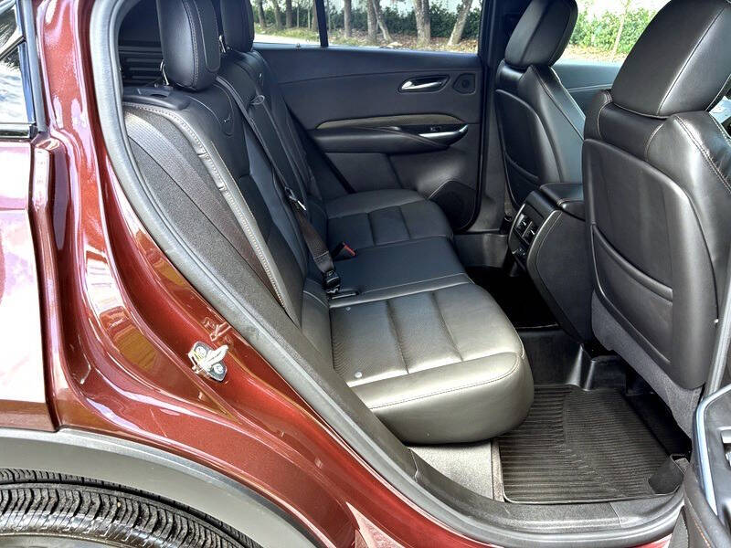 2022 Cadillac XT4 Sport