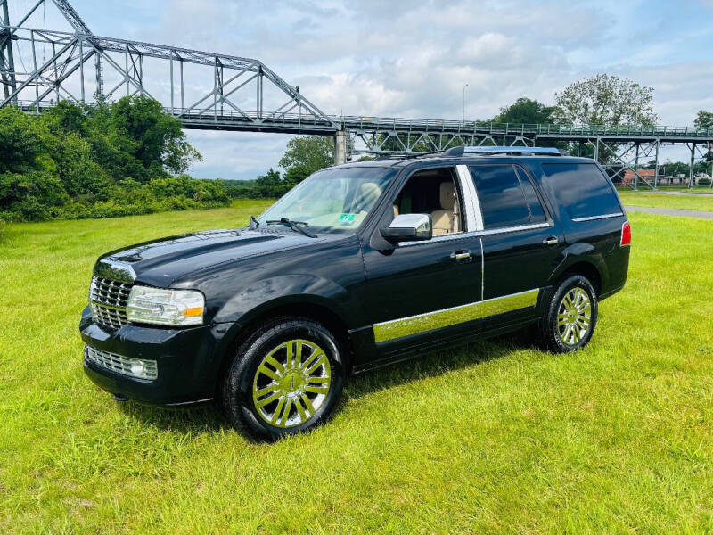 Used 2010 Lincoln Navigator Base with VIN 5LMJJ2J52AEJ05286 for sale in Burlington, NJ