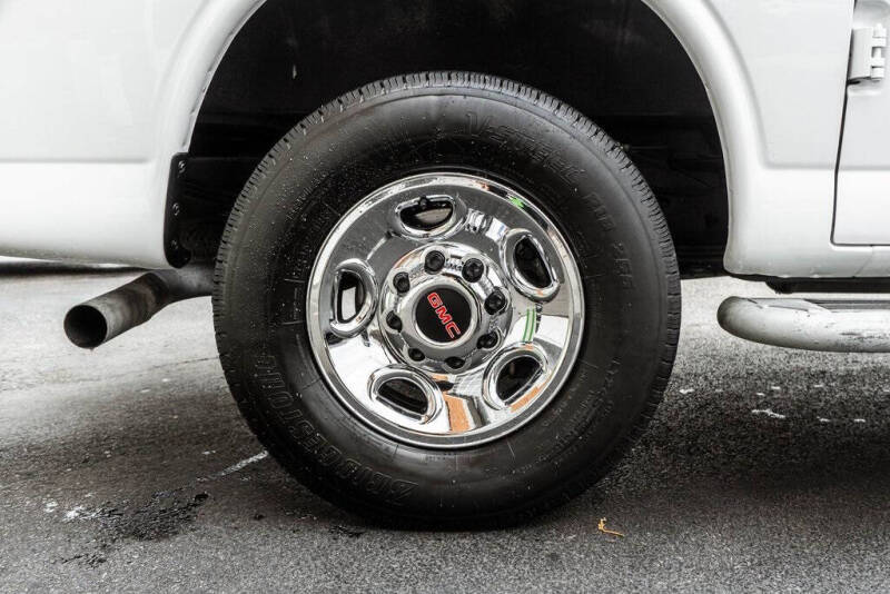 2023 GMC Savana 2500