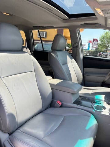 2010 Toyota Highlander SE