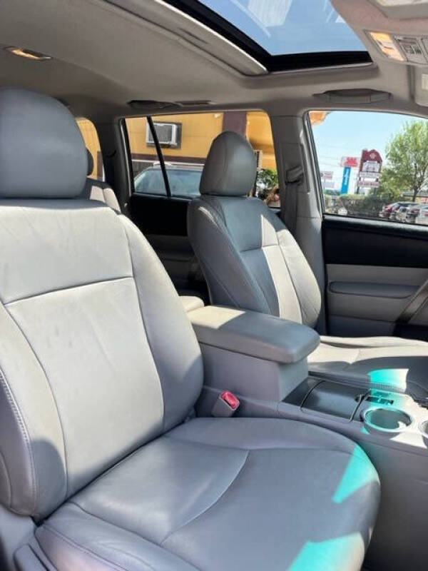 2010 Toyota Highlander SE