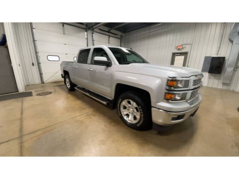 Used 2015 Chevrolet Silverado 1500 LT with VIN 3GCUKREC3FG332876 for sale in Hazel Green, WI