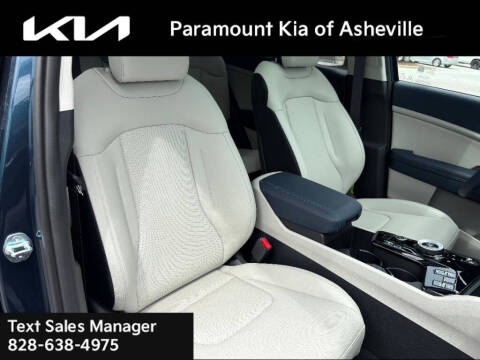 2025 Kia Sportage Hybrid EX