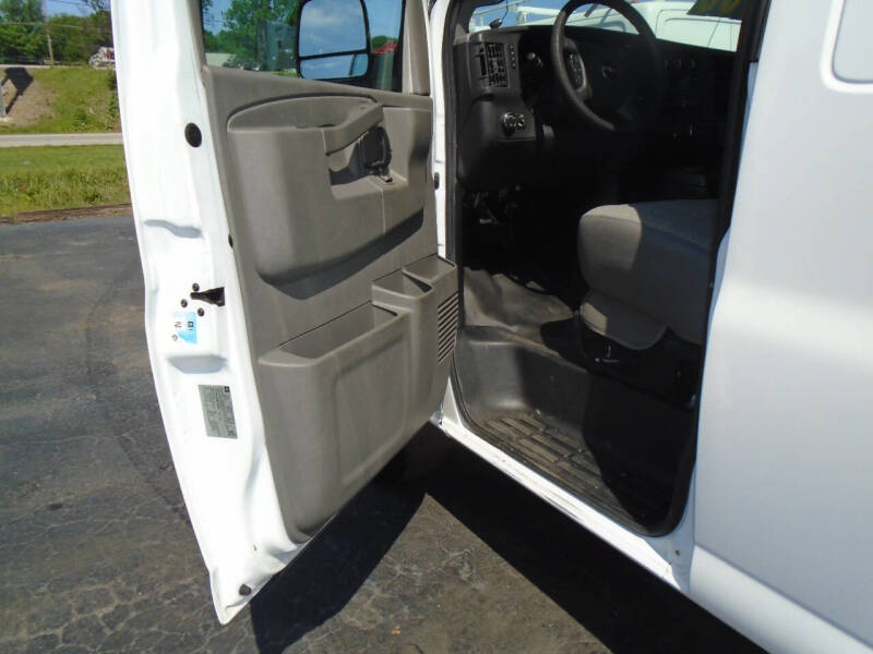 2017 GMC Savana 2500