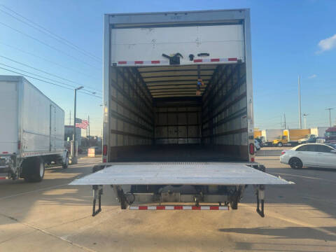 2020 Freightliner M2 106