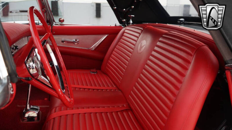 1957 Ford Thunderbird