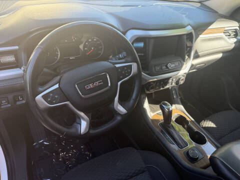 2017 GMC Acadia SLE-2