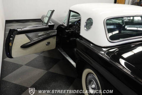 1957 Ford Thunderbird