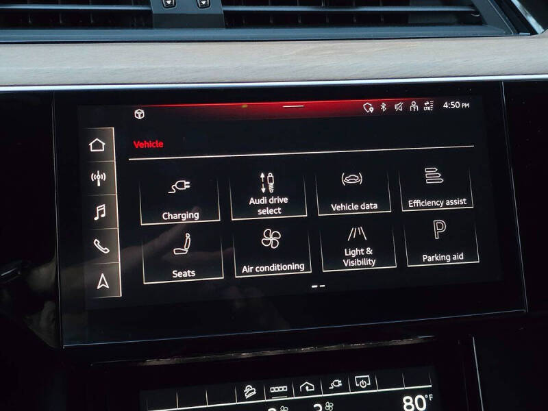 2024 Audi Q8 e-tron quattro Premium Plus