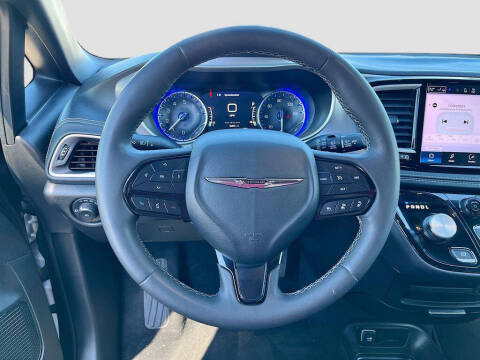 2023 Chrysler Pacifica Touring