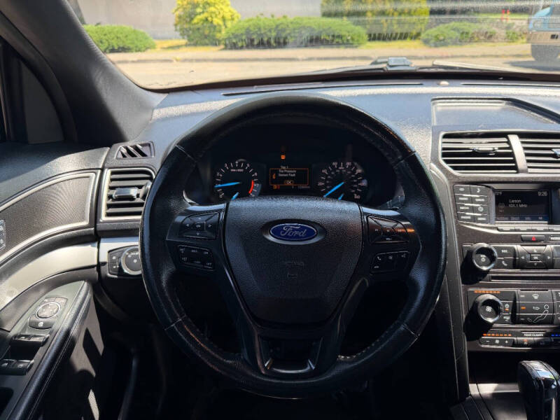 2017 Ford Explorer XLT