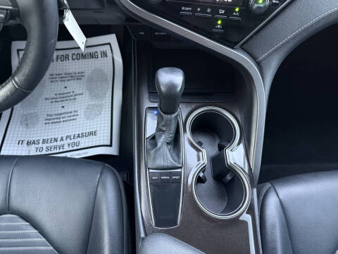 2022 Toyota Camry SE