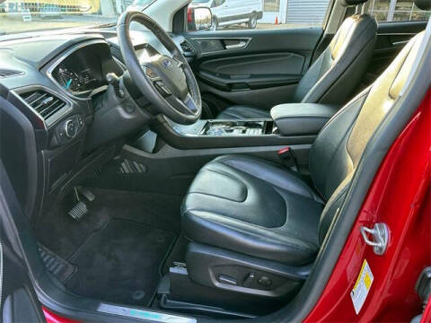 2020 Ford Edge Titanium